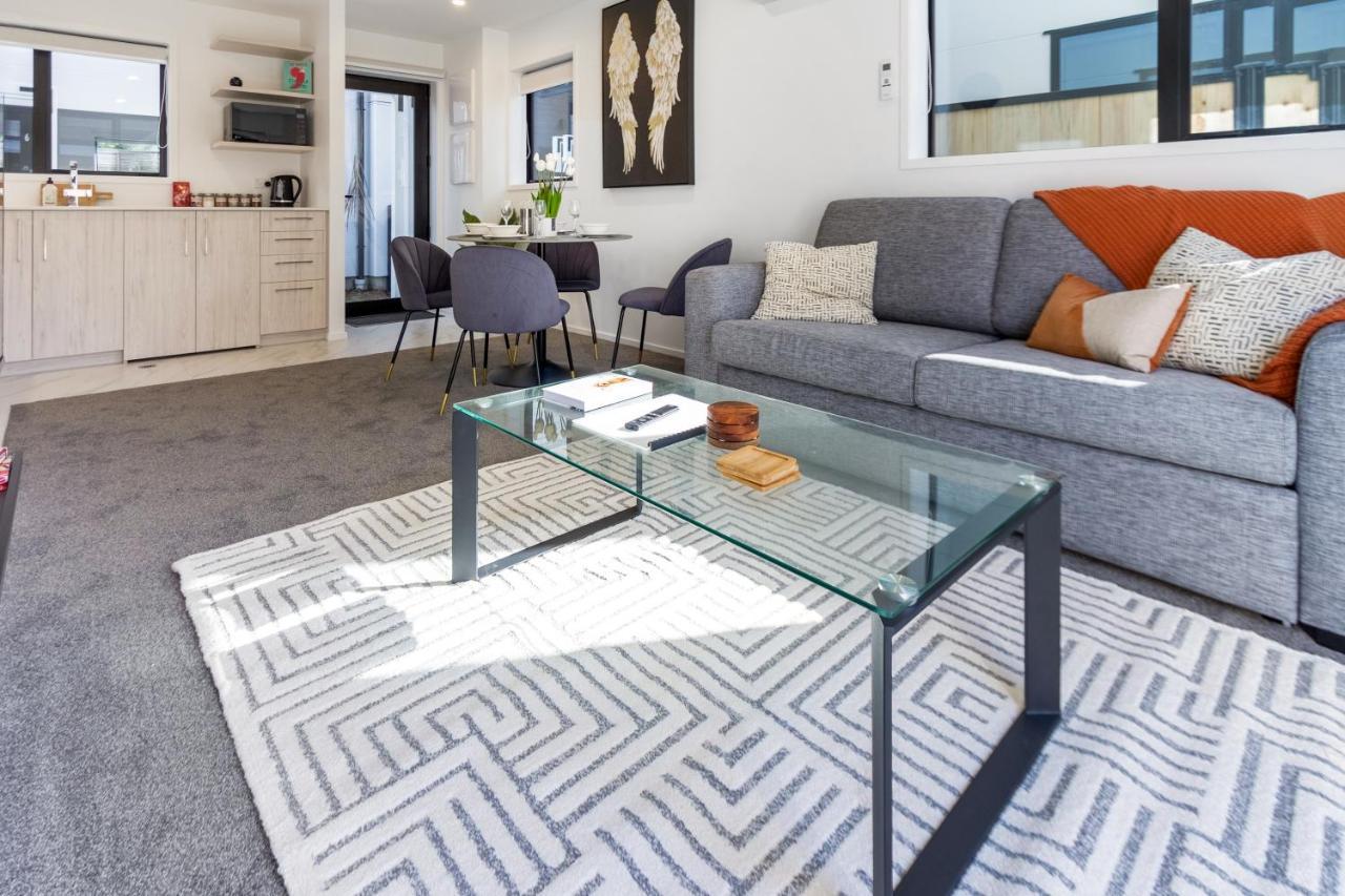 Central City Awaits 2 Bed 2 Bath With Carpark Christchurch Exterior photo
